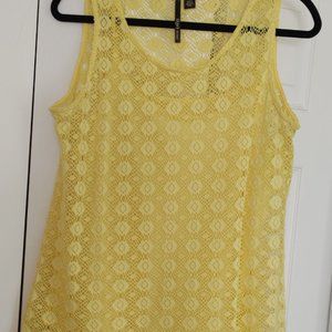 Two-piece Cami with lace sleeveless pullover